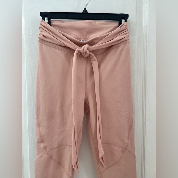 Free People Movement High Bar Legging Washed Geranium (Size S) - Picture 6 of 11